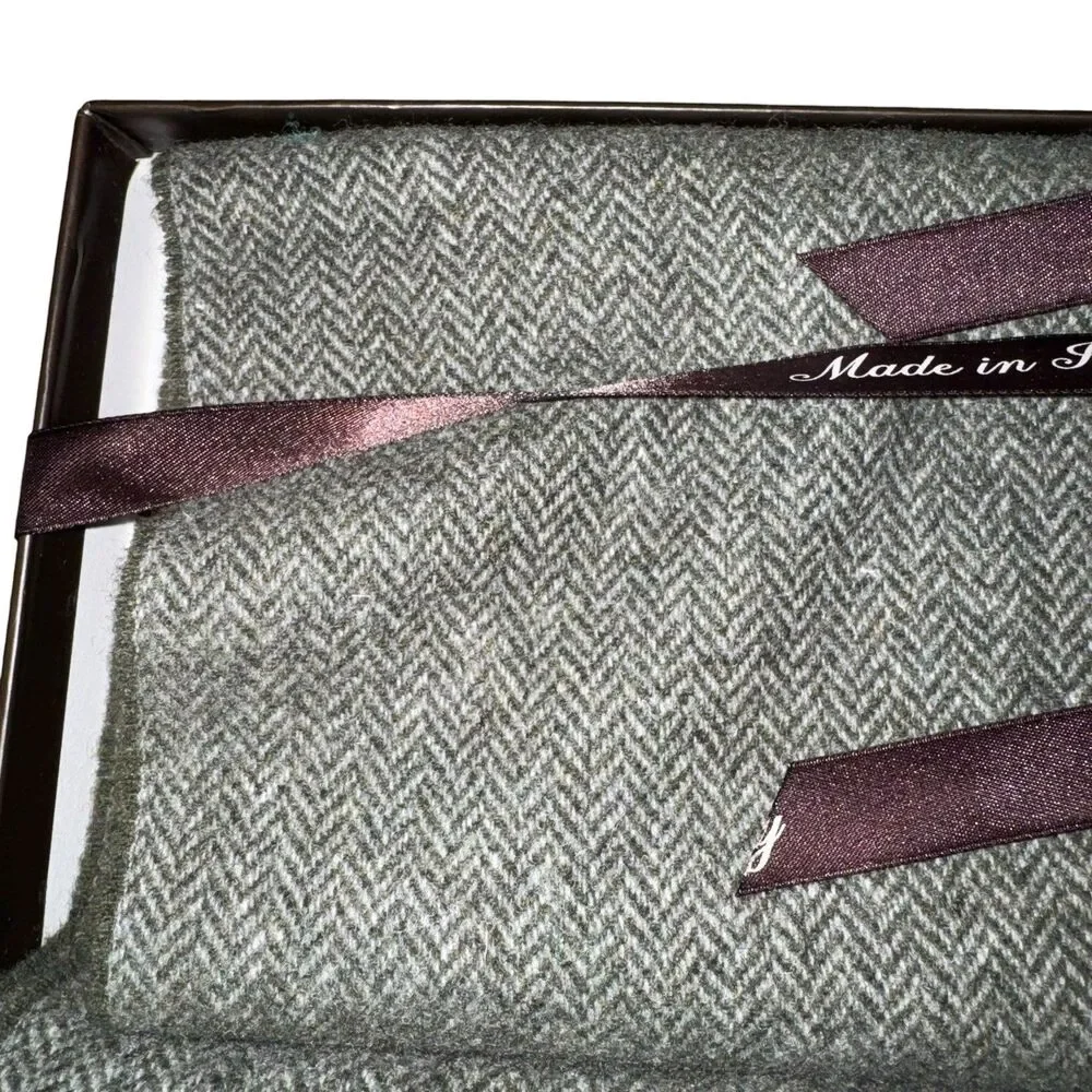NWT Linea Emmeti Scarf Gray White Chevron Cashmere Wool Blend 12x71 Italian Made